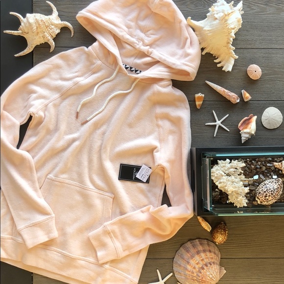 Volcom Tops - 🌼🌴VOLCOM- HOODIE🌴🌼